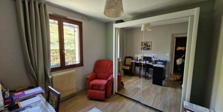 Messenger_creation_C3DA763C-2675-4483-8A76-BB0DD8A9F719[1]