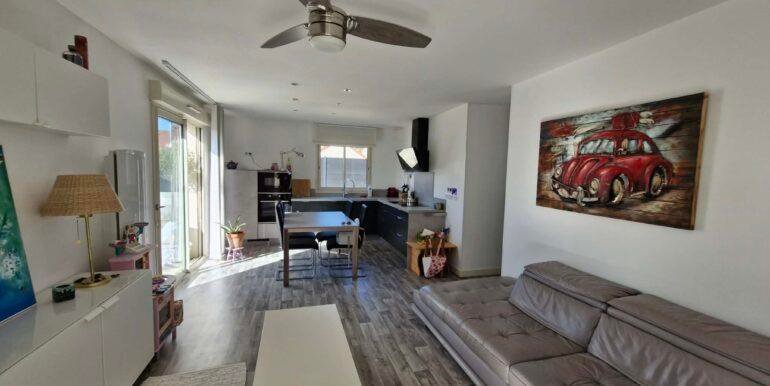 Messenger_creation_DC817FA7-CFDF-4B8A-952A-79A296558B07[1]